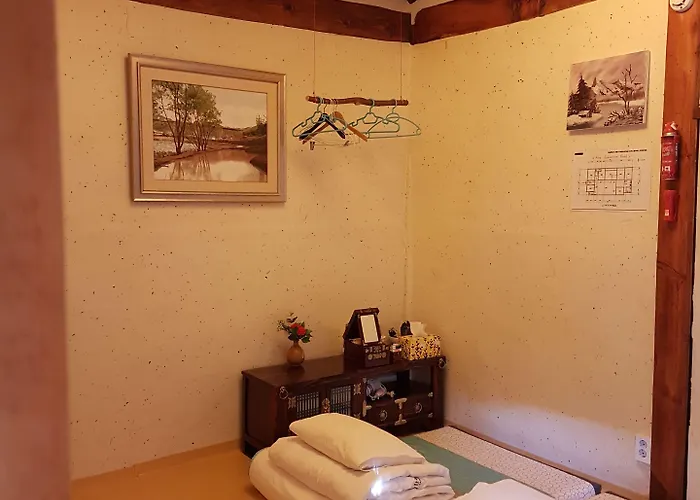 Gongsimga Hanok Casa de hóspedes