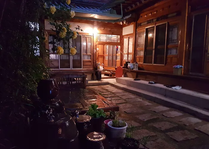 Gongsimga Hanok Seul