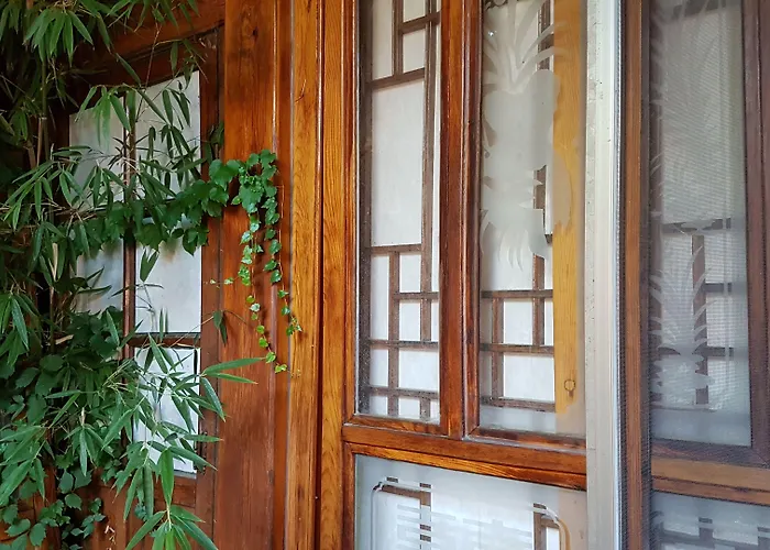 Gongsimga Hanok 2* Seul