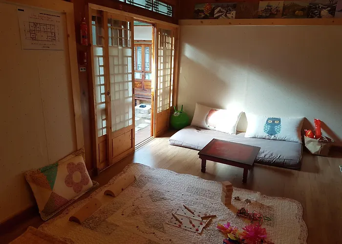 Gongsimga Hanok 2* Seul