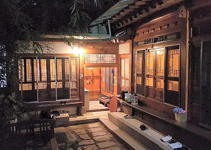 Gongsimga Hanok 2*