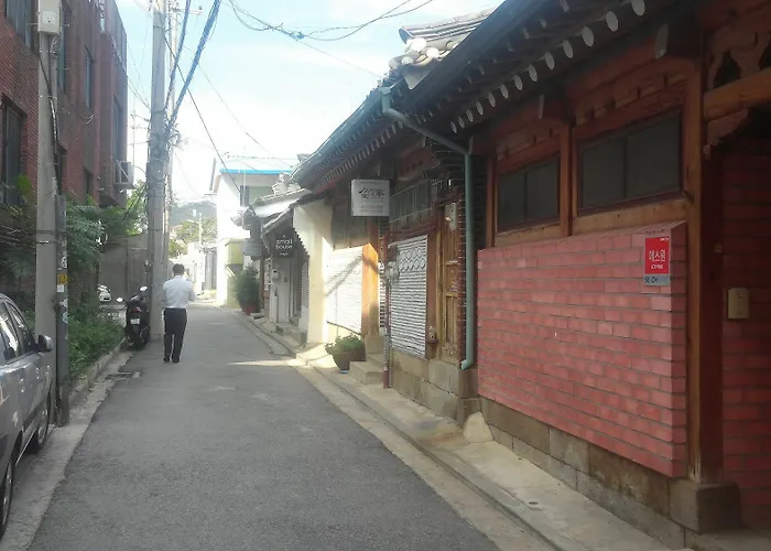 Gongsimga Hanok